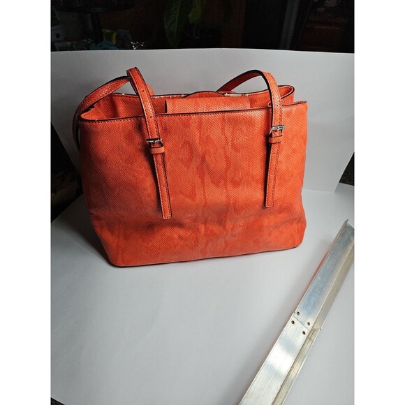 GUESS Y2k Purse, Handbag Adj Strap Tote Coral/Pink Faux Leather - Picture 6 of 16